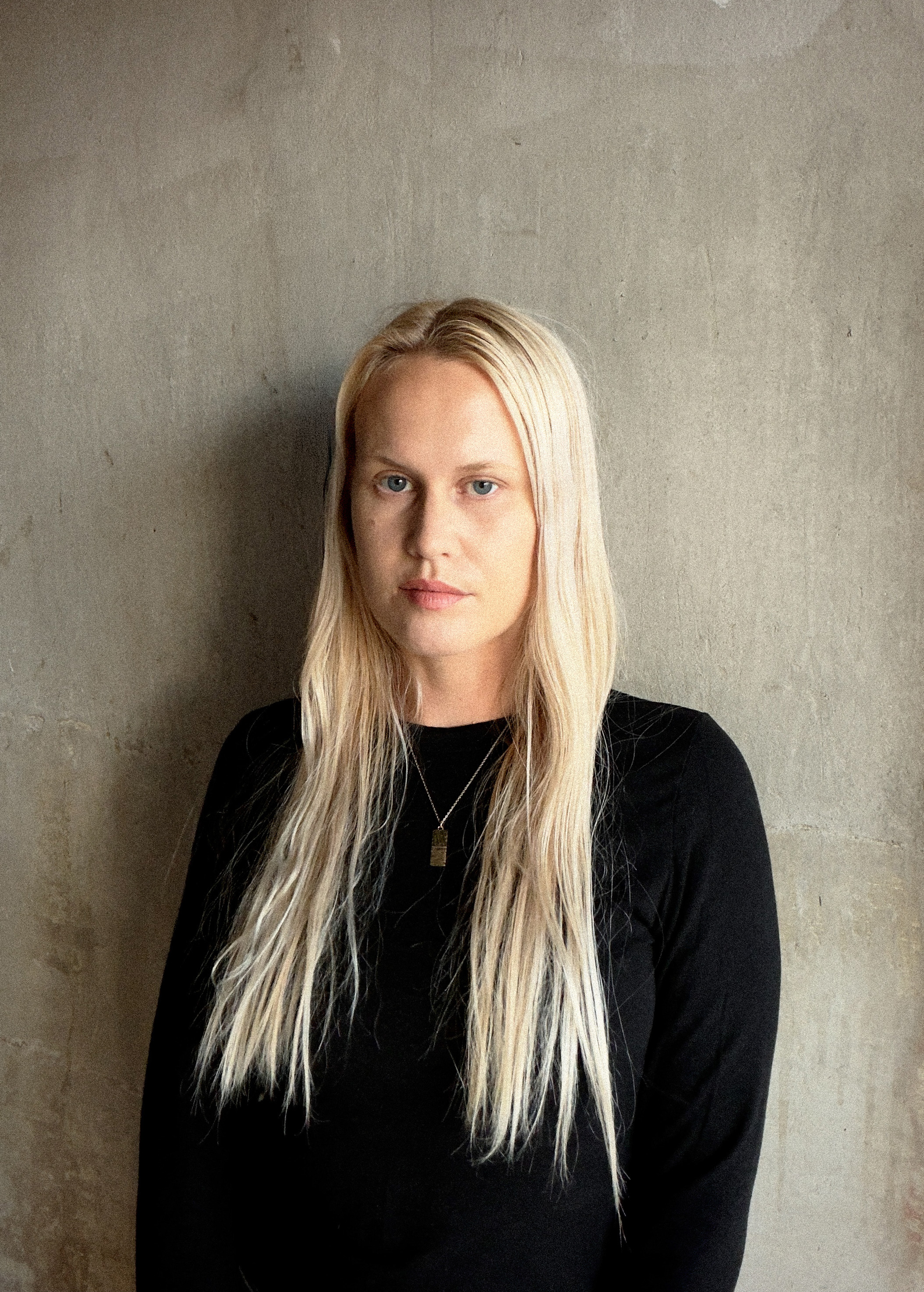 Tina, designer og frontend-utvikler bak Naiv